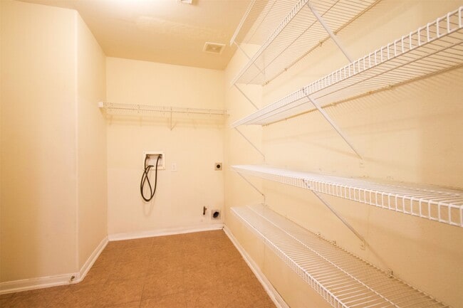 Building Photo - 15602 Waumsley Way
