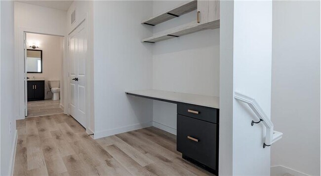 Building Photo - 3900 Berkman Dr