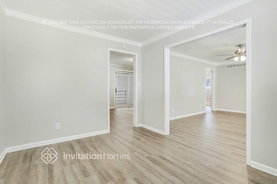 Building Photo - 2074 Troutdale Dr