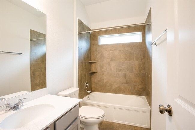 Building Photo - 105 Coronella Dr