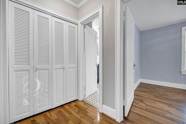 Building Photo - 711 S Prospect St