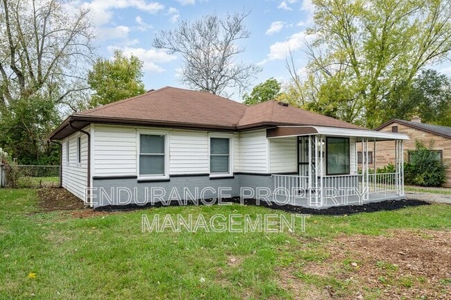 Building Photo - 4612 W Hillcrest Ave