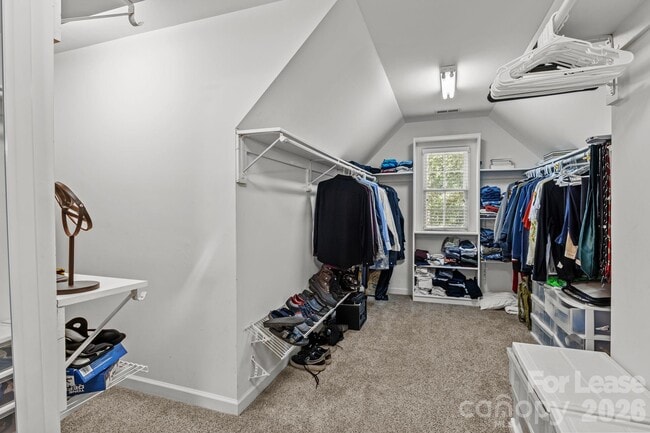 Building Photo - 12428 Willingdon Rd