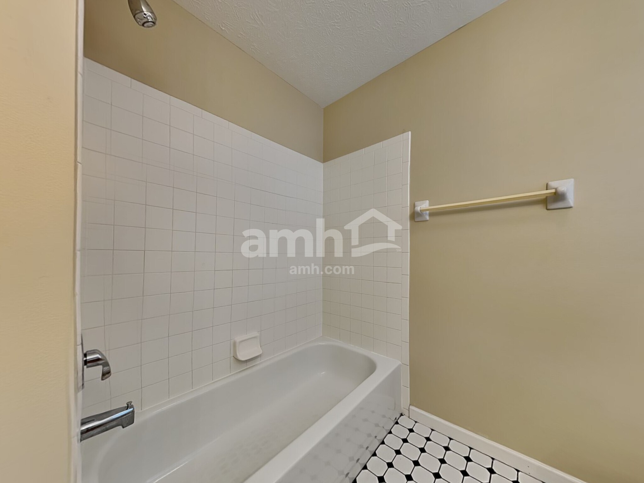 Building Photo - 251 Indian Pointe Dr