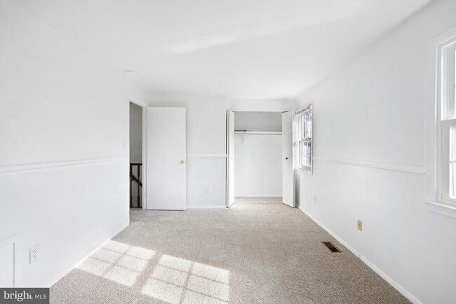 Building Photo - 1851 Sharwood Pl