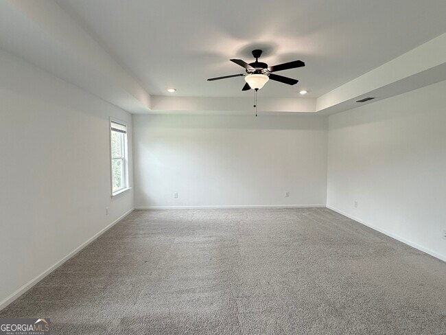 Building Photo - 207 Foxhill Dr