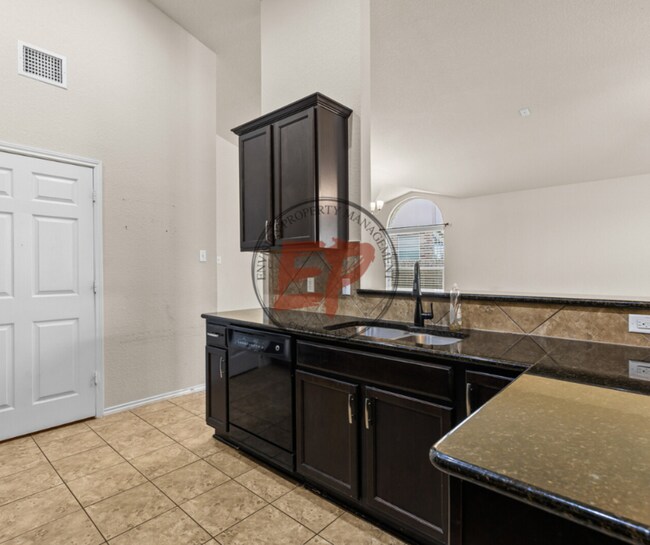 Building Photo - 6505 Vista View Dr