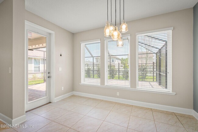 Building Photo - 99 Pondside Ln