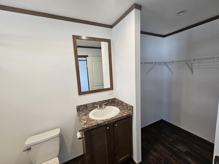 Building Photo - 76 Meggan Dr