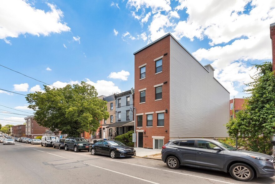 Building Photo - 3936 Haverford Ave