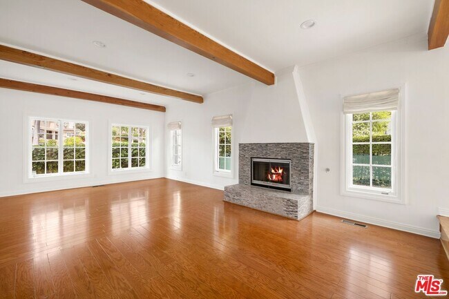 Building Photo - 2980 Haddington Dr