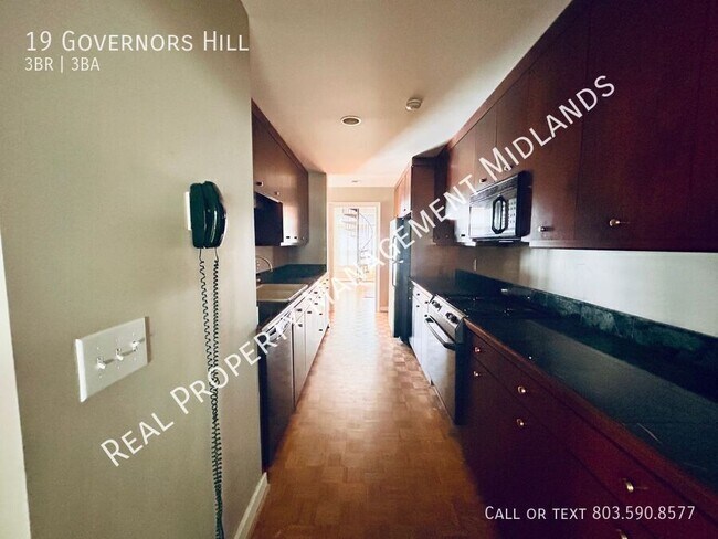 Building Photo - 19 Governors Hill-