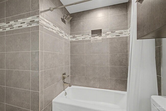 Building Photo - 42 Baybridge Dr