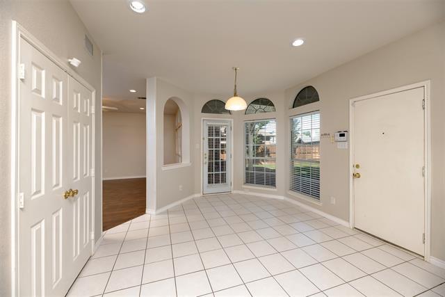 Building Photo - 2818 Cheverny Dr