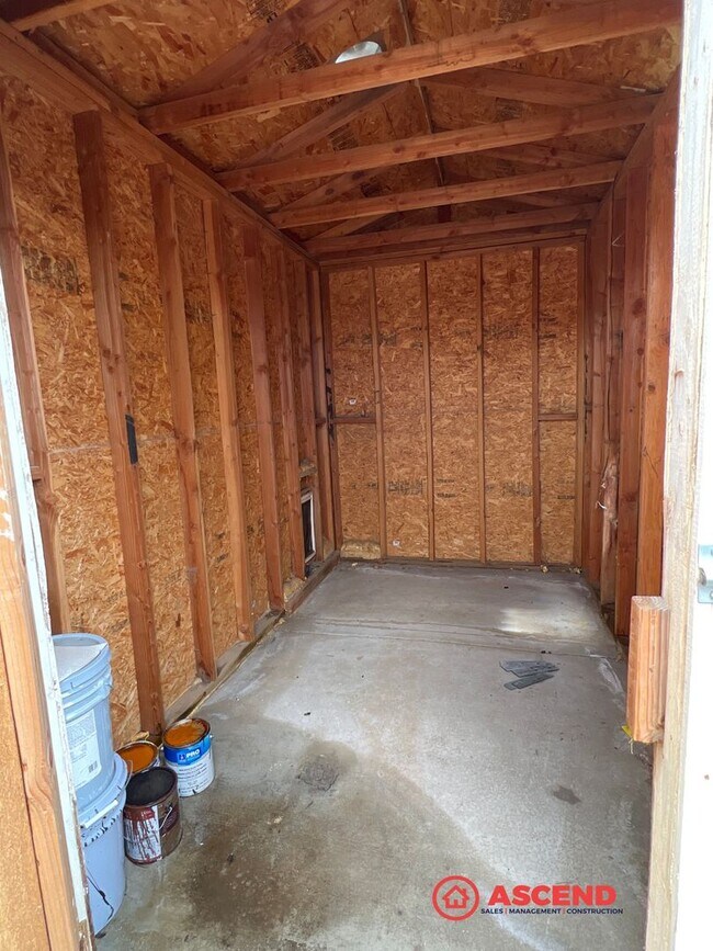 Building Photo - Beautiful 3 Bedroom in NW Bakersfield Centrally Located