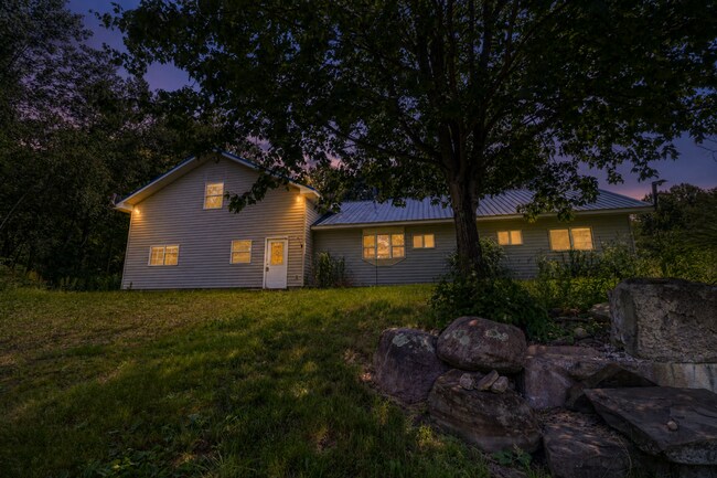 Building Photo - 10066 Point Rock Rd