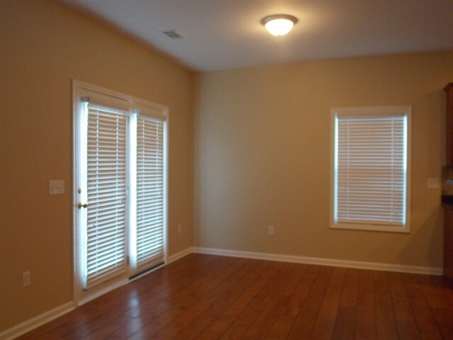 Building Photo - 4 Plum Orchard Ct