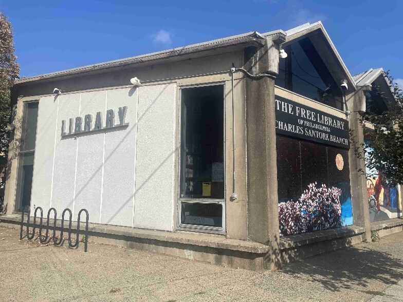 Building Photo - 719 Carpenter St