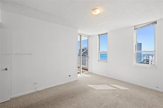 Building Photo - 701 Brickell Key Blvd