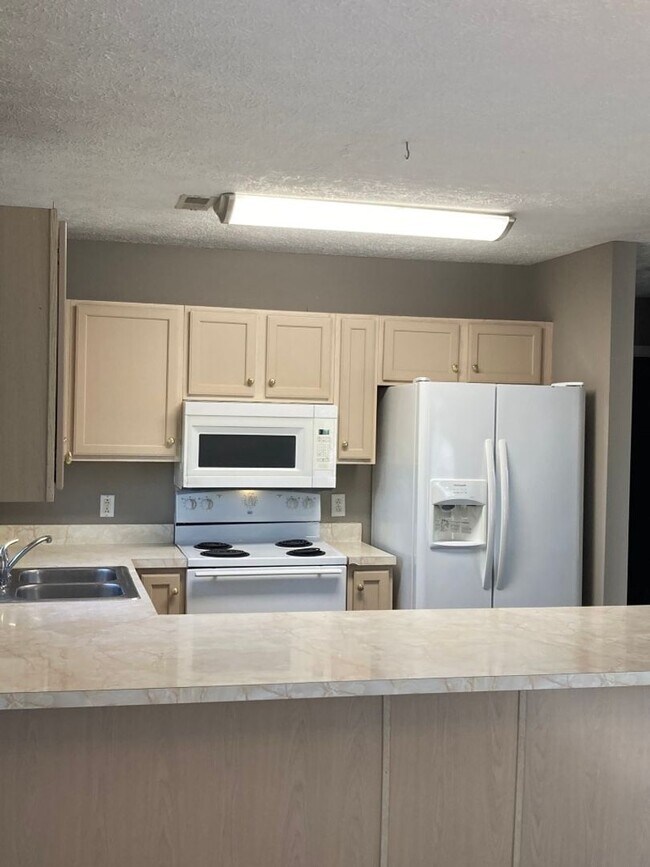 Building Photo - 3616 Longhaven Crossing
