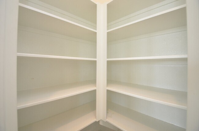 Building Photo - 3502 Gannan Lake Ct
