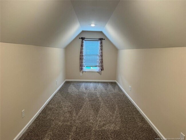 Building Photo - 22 Sugarberry Pl