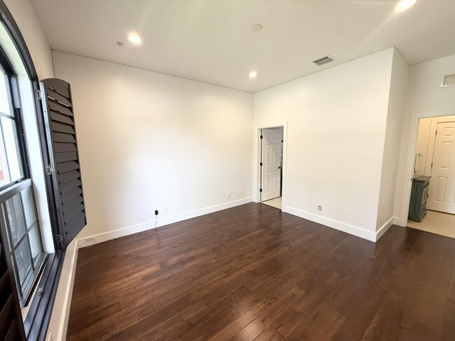 Building Photo - 3170 Siena Cir