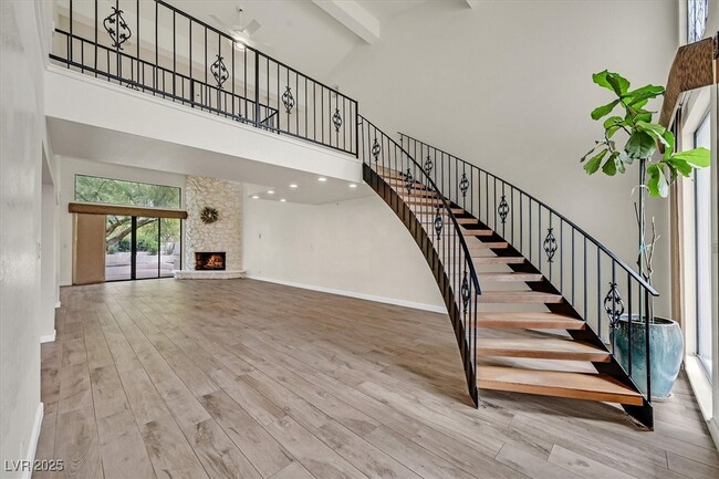 Building Photo - 3328 Plaza Del Paz