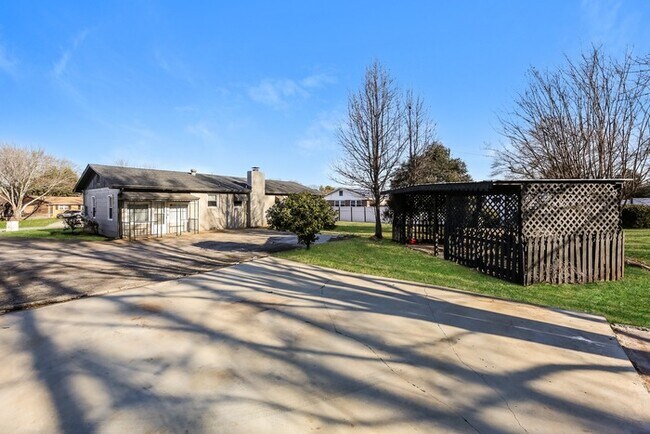 Building Photo - Charming 3-Bedroom Home in Mauldin, SC