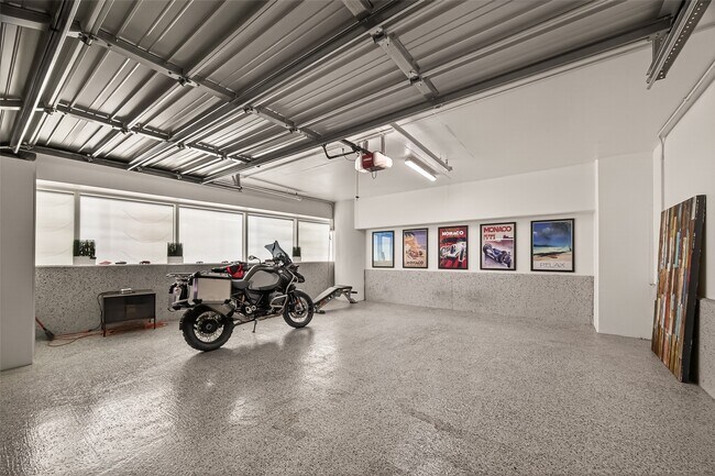 Building Photo - 4521 San Felipe St