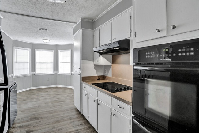 Building Photo - Cozy 4-Bedroom Home in Clinton, MS