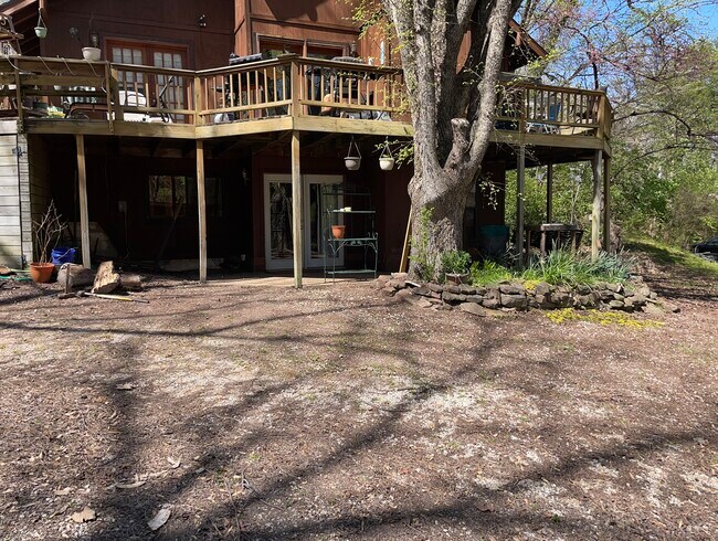 Primary Photo - 8024 Cedar Dr