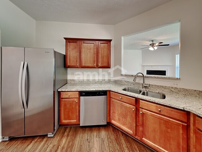 Building Photo - 908 Gardenia Curve