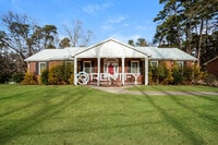 Building Photo - 606 Milford Hills Rd