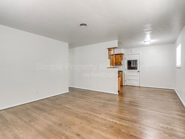 Building Photo - 219 Boston St