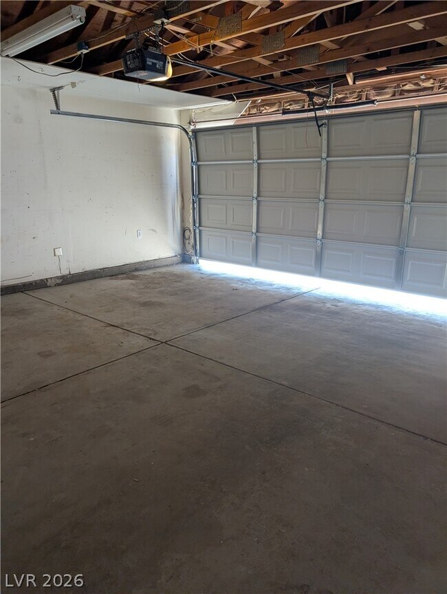 Building Photo - 4424 Honeycomb Dr