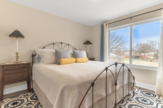 Building Photo - 37440 Curwood Dr