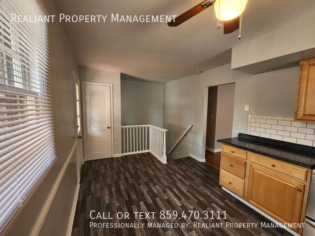 Building Photo - 2135 Tamarack Dr