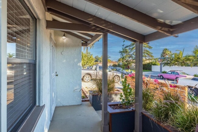 Building Photo - Charming Talmadge 2BR + Bonus Room
