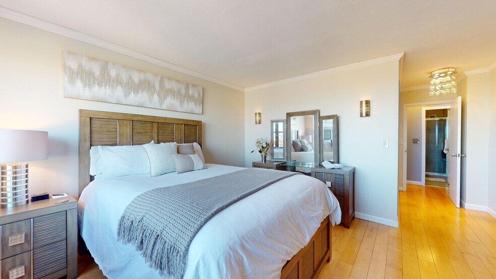 Building Photo - 10 Whittier Pl