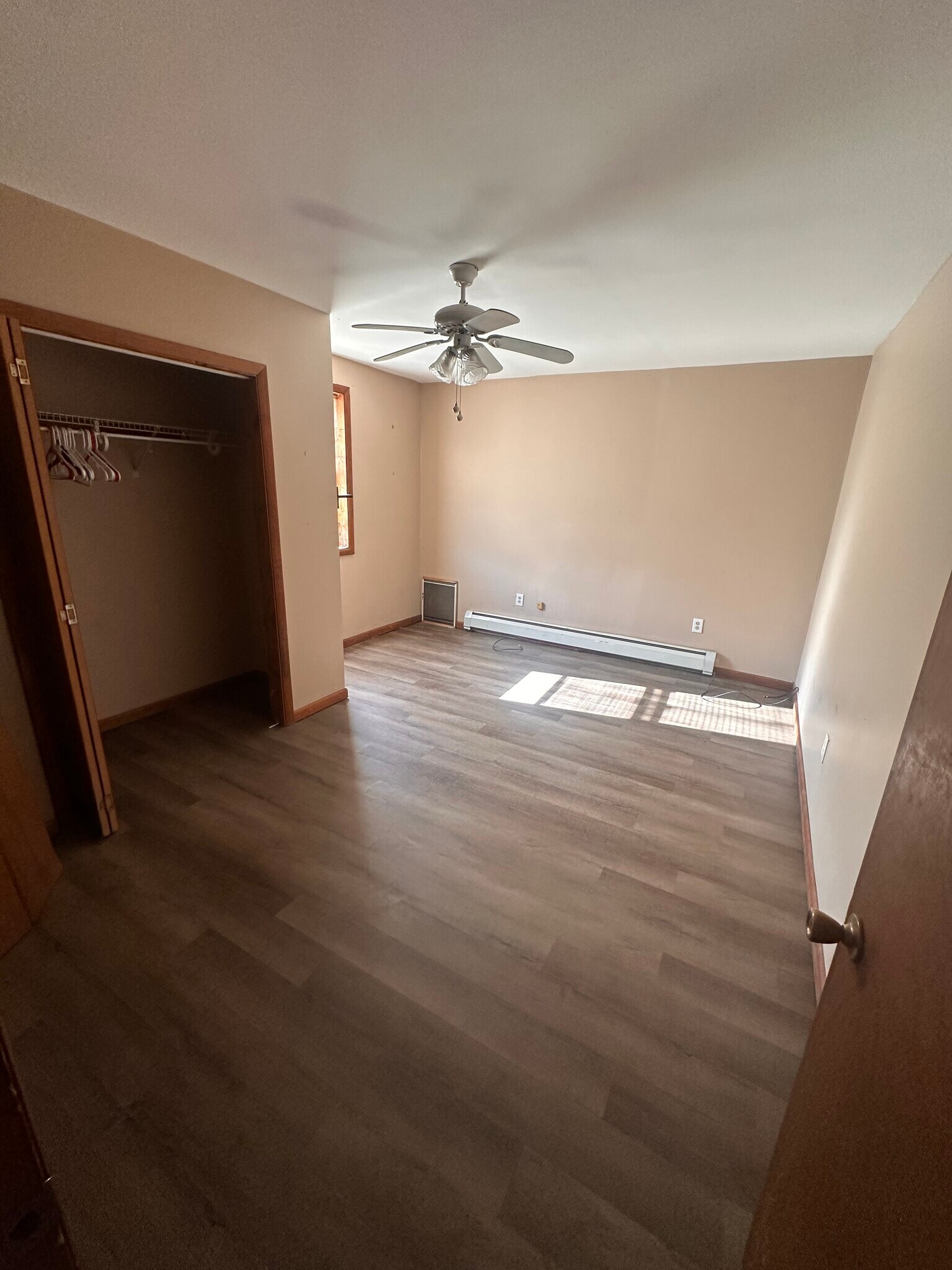 Building Photo - 117 Short St