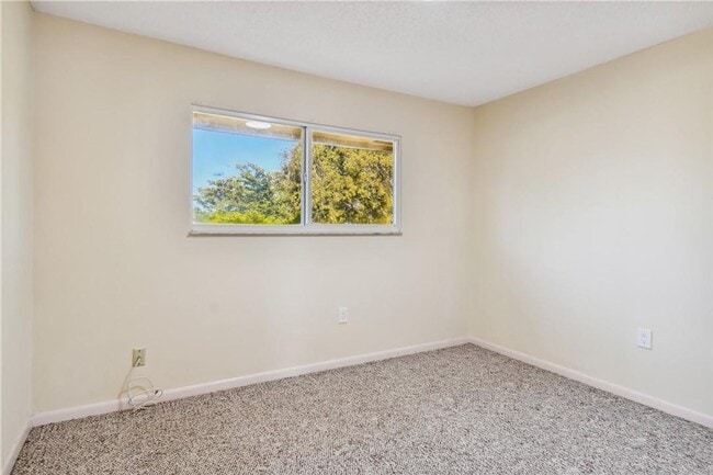 Building Photo - 541 NW 205th Ave