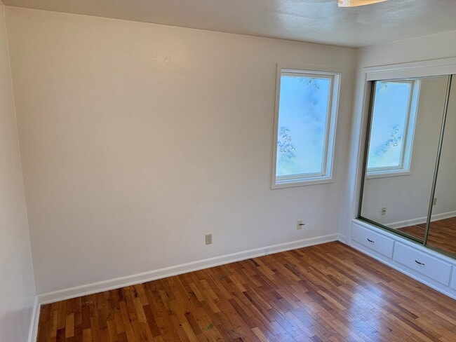 Building Photo - 3 bedroom, 1.5 bath house in Eugene!