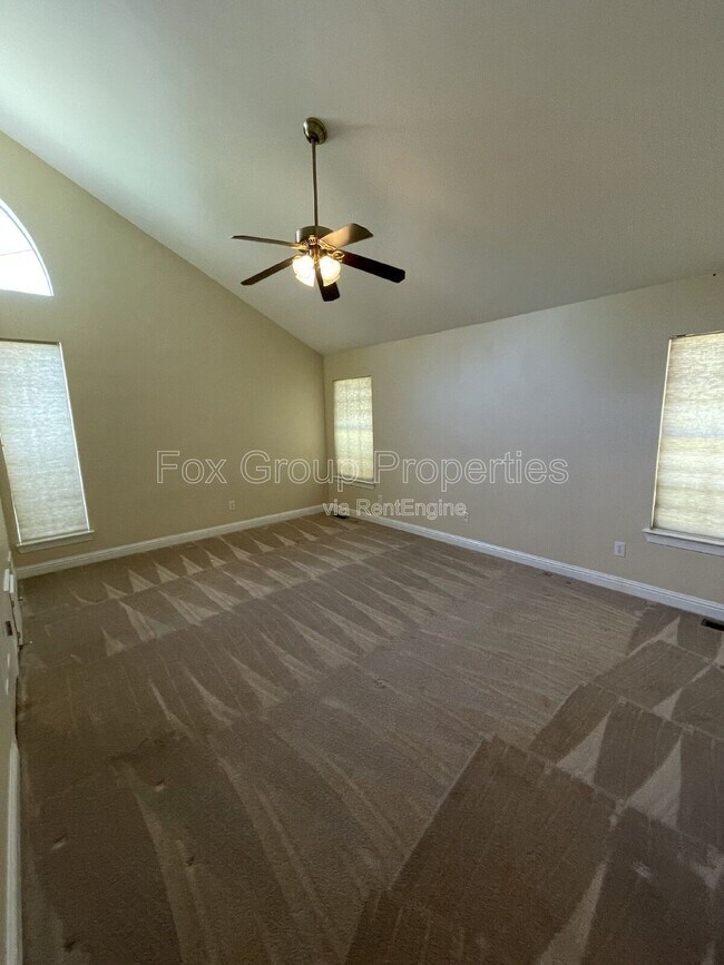 Building Photo - 20329 Berry Cir