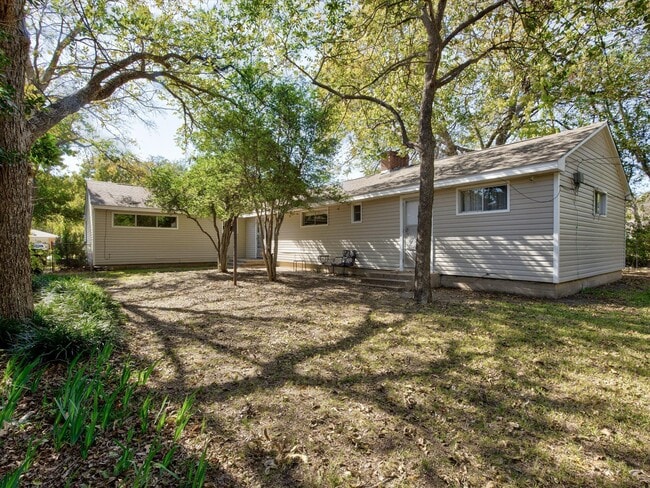 Building Photo - 3524 Corto Ave