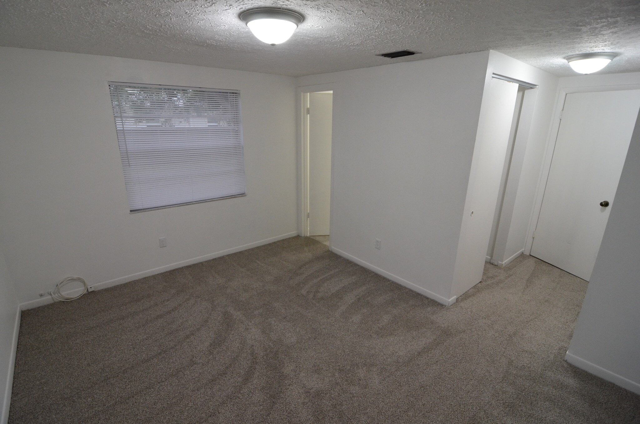 Building Photo - 3624 W Anderson Ave