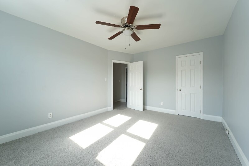 Building Photo - 809 Braeside Rd