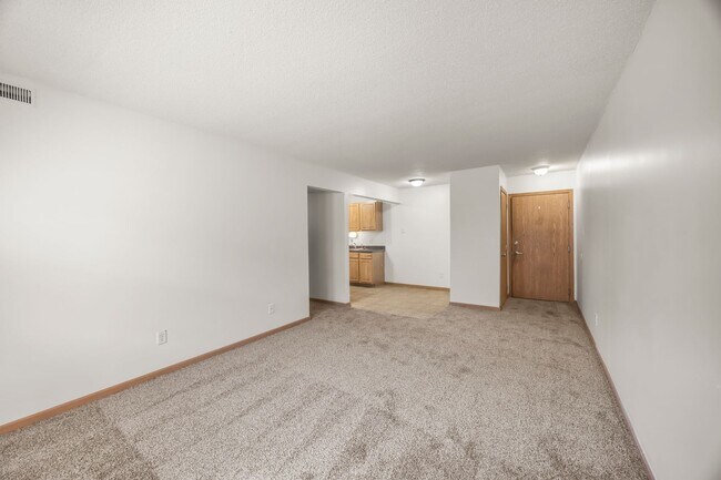 Building Photo - Clover Creek | Standard 2-Bedroom *