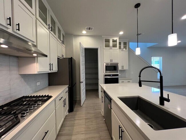 Building Photo - 2612 Brushwood Mdw