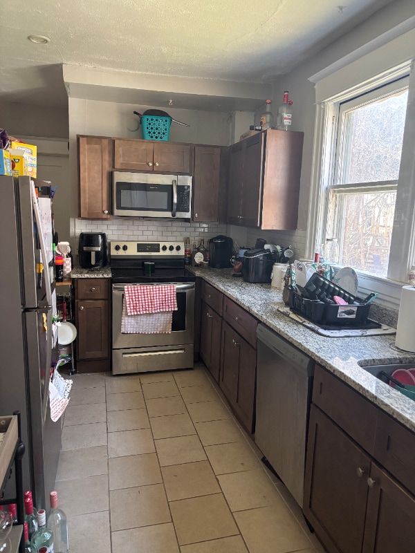 Building Photo - 10 S Main Ave